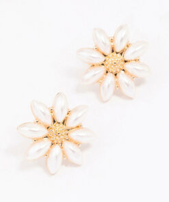 Pearl Flower Stud Earrings