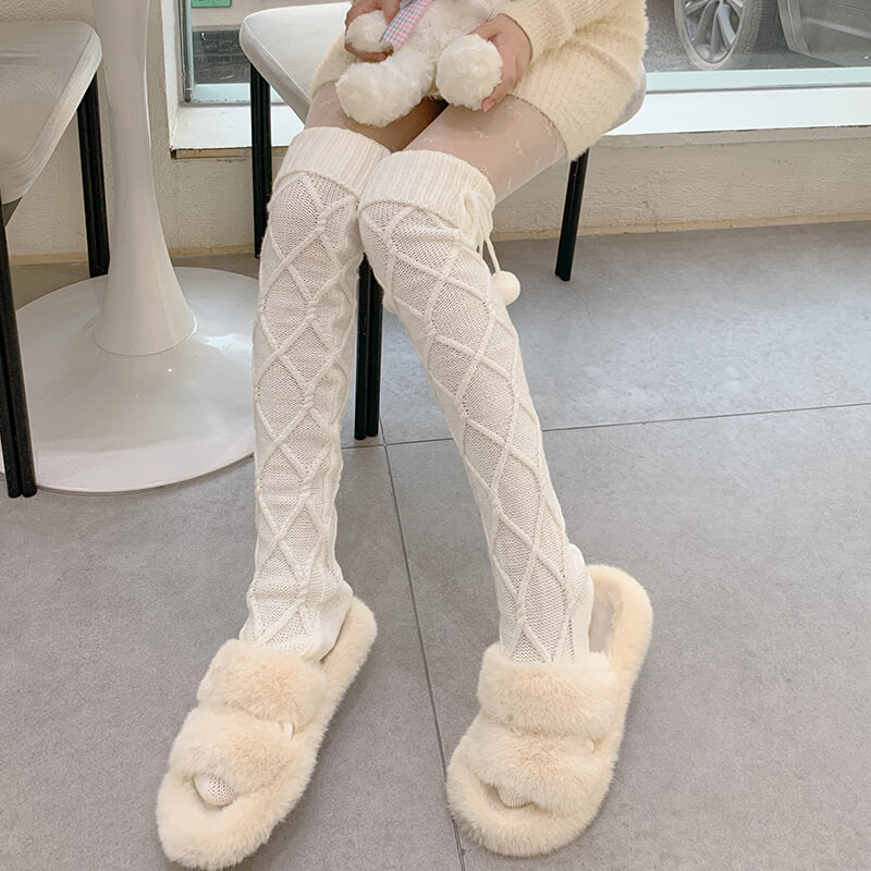 Fluffy warm pompon stockings - Image 10